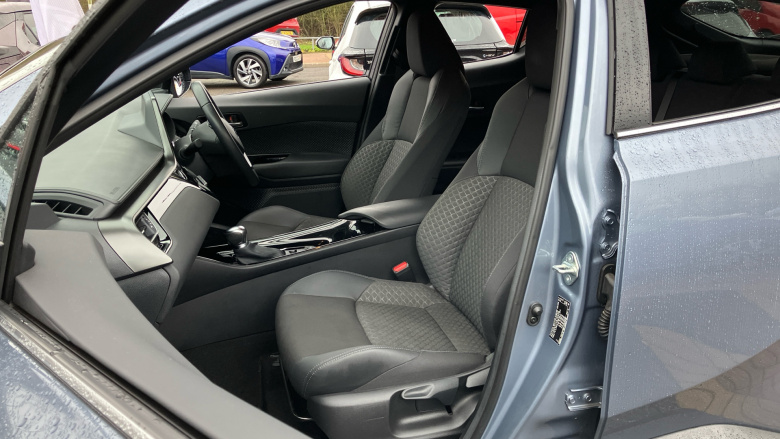 Toyota C-HR 2.0 Hybrid Design 5dr CVT Hybrid Hatchback